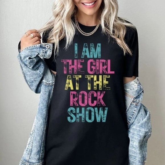 Fun Concert T-Shirt - I Am The Girl At The Rock Show - Blink 182 - Punk Rock - Picture 1 of 4